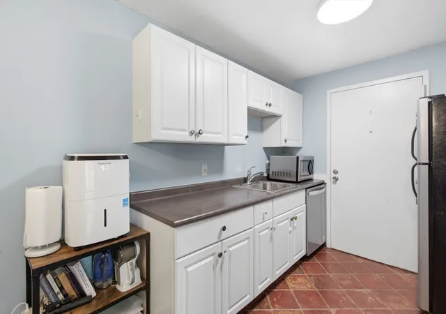 3rd image of 9 Village Hill Lane #13, Natick, MA 01760 | MLS# 73563176