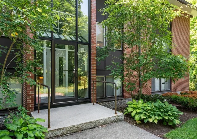 Homes for sale in Andover, MA | 7 Longwood Dr #207, Andover, MA 01810 | MLS# 73544909