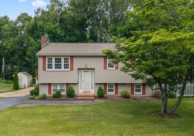 1st image of 28 Ladyslipper Dr, Shrewsbury, MA 01545 | MLS# 73539793