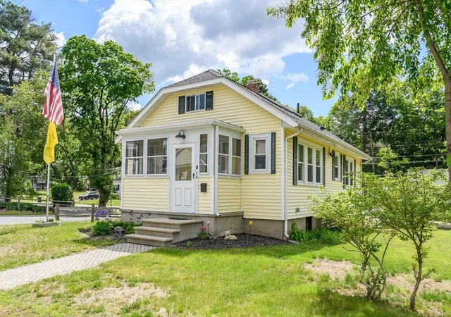 Homes for sale in Natick, MA | 18 Hammond Rd, Natick, MA 01760 | MLS# 73526770