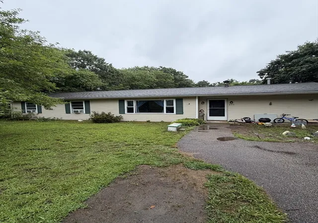 1st image of 899 Plymouth St, Middleboro, MA 02346 | MLS# 73546474