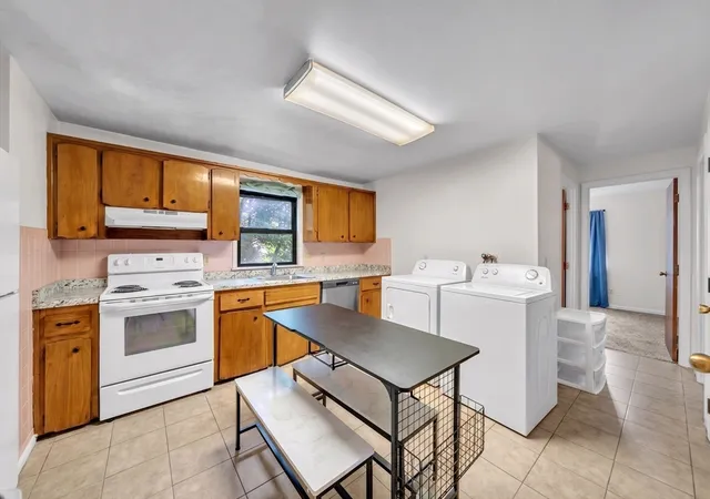 3rd image of 44 Alsada Dr, Worcester, MA 01603 | MLS# 73567515
