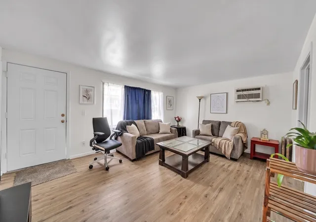 5th image of 44 Alsada Dr, Worcester, MA 01603 | MLS# 73567515
