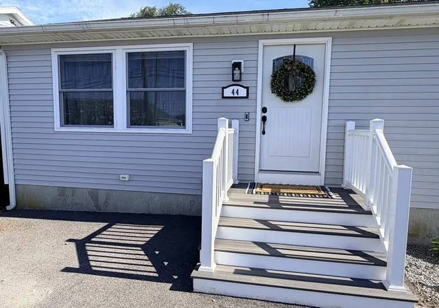 Photo 4 of Sale Pending at 44 Hancock, Fall River, MA 02721 | MLS# 73567239 | Listing updated on 2026-10-08