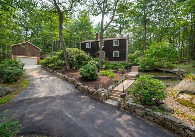 2nd image of 3 Big Rock Rd, Manchester, MA 01944 | MLS# 73515670