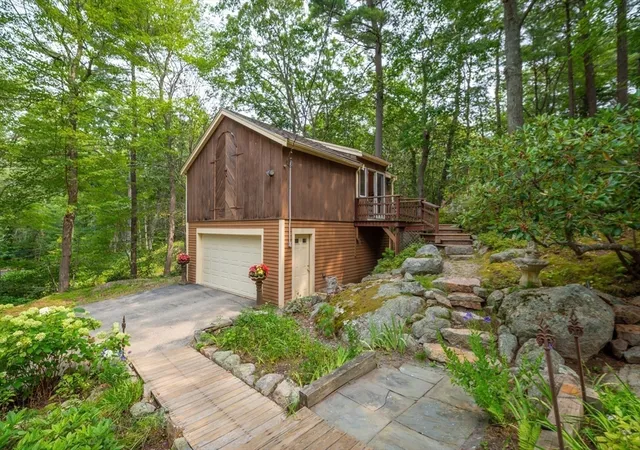4th image of 3 Big Rock Rd, Manchester, MA 01944 | MLS# 73515670