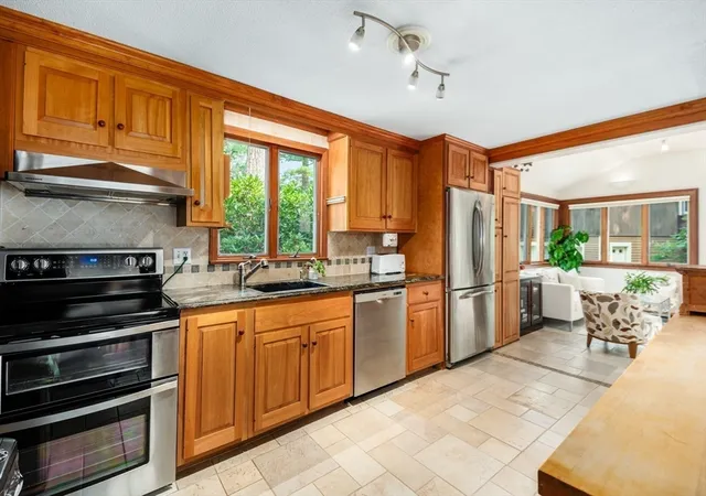 5th image of 3 Big Rock Rd, Manchester, MA 01944 | MLS# 73515670