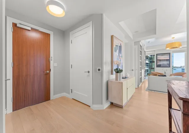 2nd image of 133 Seaport Blvd #722, Boston, MA 02210 | MLS# 73538458