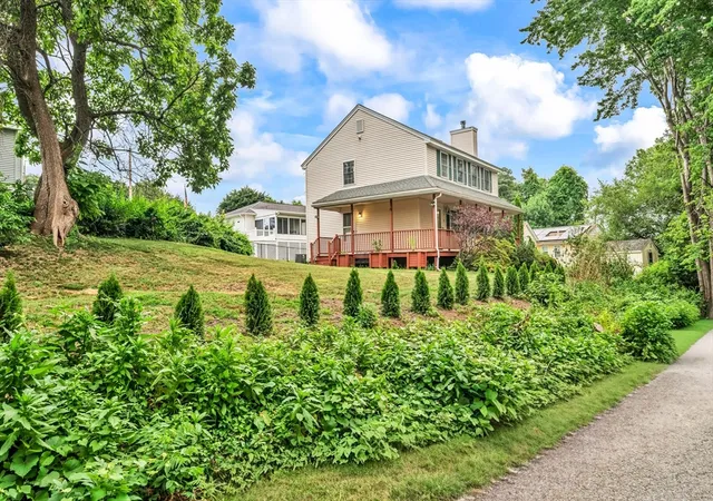 2nd image of 15 Aberdeen Rd, Methuen, MA 01844 | MLS# 73553011