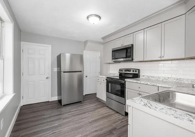 4th image of 50-52 Willow Street, Lowell, MA 01852 | MLS# 73553773