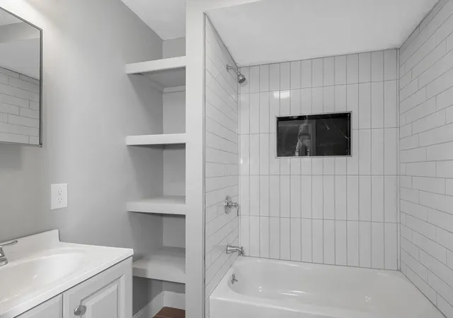 5th image of 50-52 Willow Street, Lowell, MA 01852 | MLS# 73553773