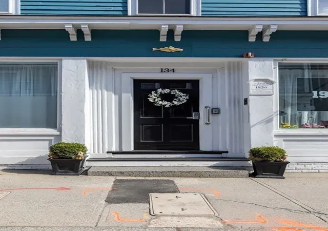 2nd image of 134 Washington St #7, Marblehead, MA 01945 | MLS# 73550188