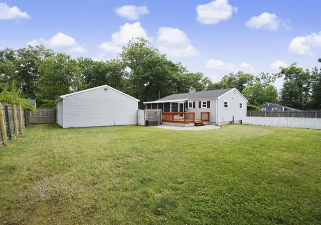 2nd image of 35 Park Forest Rd, Springfield, MA 01118 | MLS# 73553125