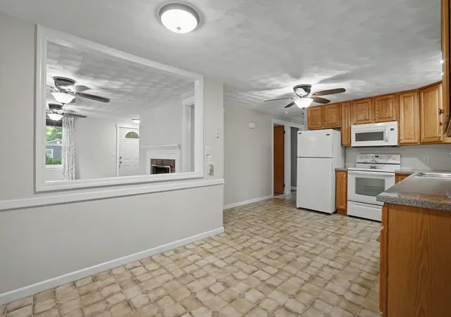 Photo 3 of Sale Pending at 35 Park Forest Rd, Springfield, MA 01118 | MLS# 73553125 | Listing updated on 2026-08-26