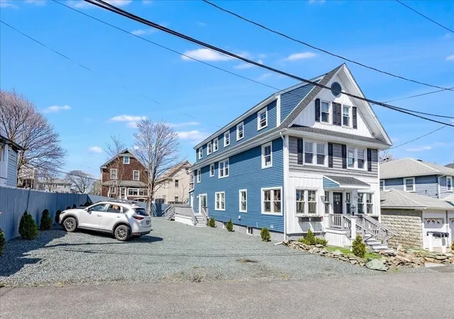 3rd image of 22 Berkley Rd, Hull, MA 02045