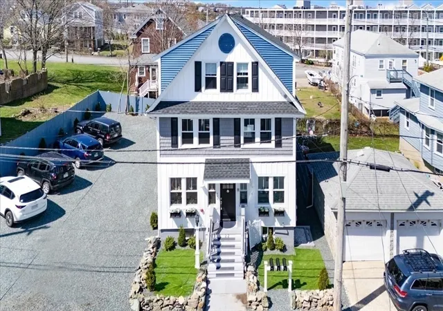 4th image of 22 Berkley Rd, Hull, MA 02045