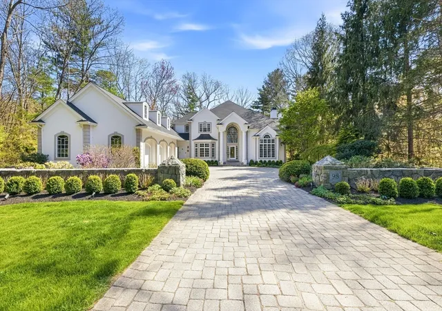 Homes for sale in Needham, MA | 98 Bridle Trail Rd, Needham, MA 02492 | MLS# 73518424