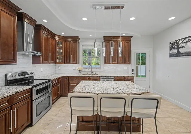 Photo 3 of Sale Pending at 657 Silver St, Agawam, MA 01001 | MLS# 73564179 | Listing updated on 2026-09-15