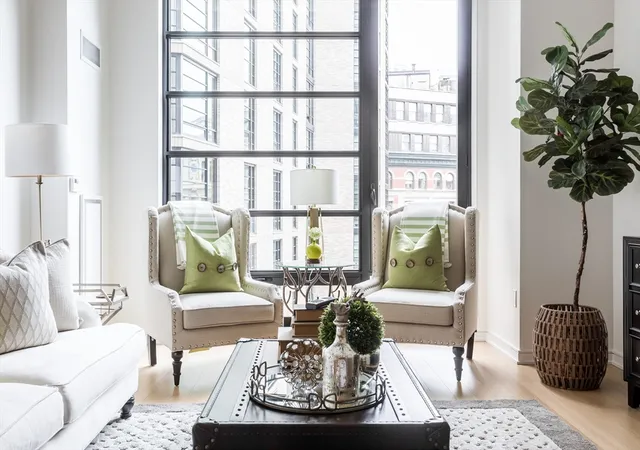 2nd image of 580 Washington St #812, Boston, MA 02111 | MLS# 73538051