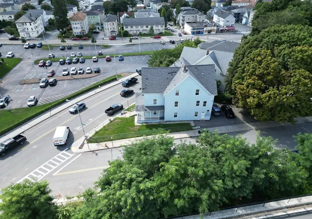 Photo 3 of Multi family home for sale at 17 Winthrop St, Worcester, MA 01604 | MLS# 73569251 | Listing updated on 2026-08-31