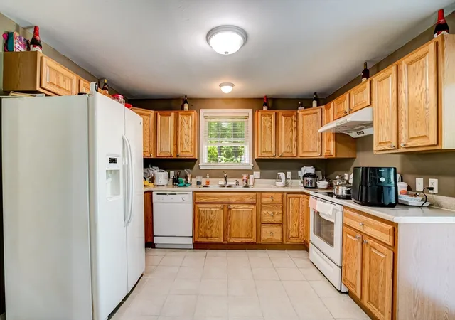 3rd image of 450 Canton Street, Fitchburg, MA 01420 | MLS# 73542640