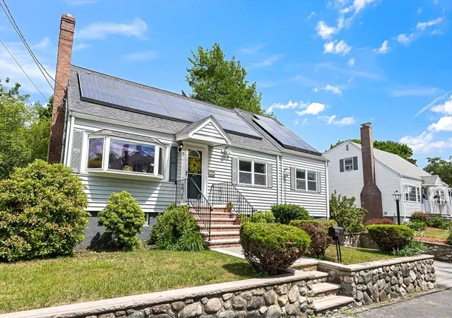 Homes for sale in Stoneham, MA | 5 Elizabeth Road, Stoneham, MA 02180 | MLS# 73537319
