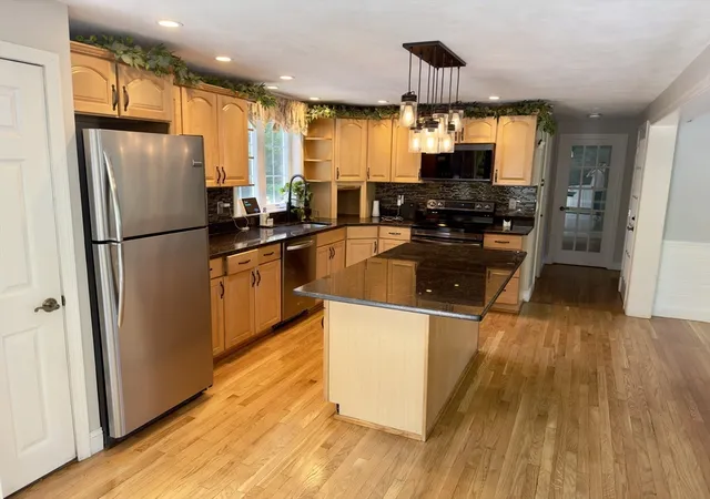 4th image of 104 Short Street, South Easton, MA 02375 | MLS# 73528712