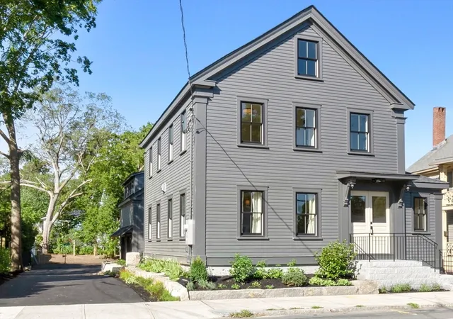 1st image of 287 Merrimac St, Newburyport, MA 01950 | MLS# 73560981