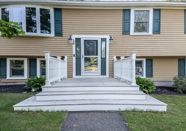 2nd image of 26 Brookings Dr, Kingston, MA 02364 | MLS# 73536480