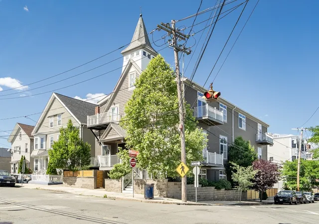Homes for sale in Chelsea, MA | 204 Spencer Ave, Chelsea, MA 02150 | Houzeo