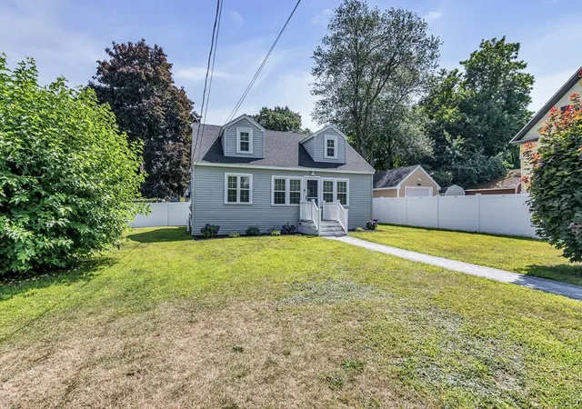 3rd image of 90 Gilbert St, Lawrence, MA 01843 | MLS# 73558615
