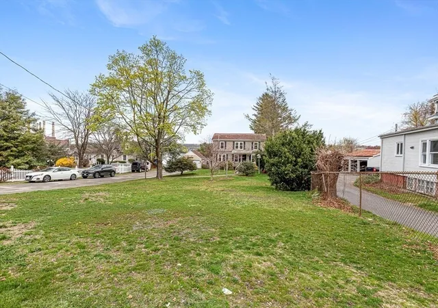 Homes for sale in Somerset, MA | 1292 Riverside Ave, Somerset, MA 02726 | MLS# 73510181