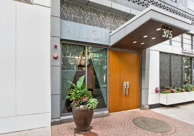 2nd image of 375 A Canal St #801, Somerville, MA 02145 | MLS# 73536598