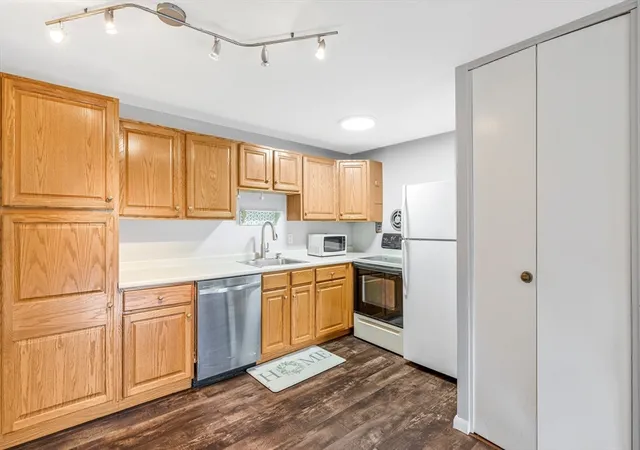 Homes for sale in Chelmsford, MA | 7 Glen Ave #11, Chelmsford, MA 01824 | MLS# 73533425