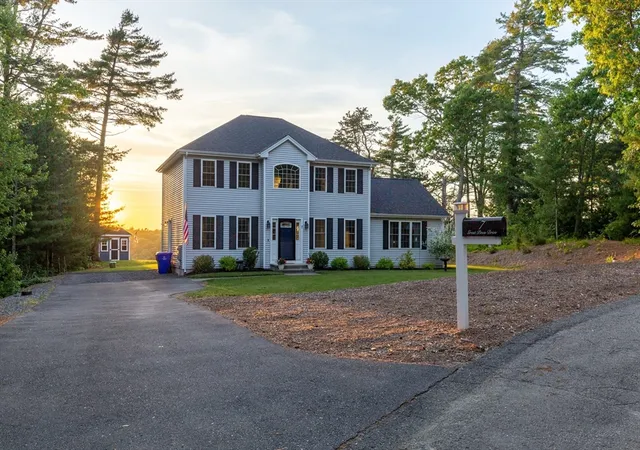 2nd image of 7 Great Pines Dr, Buzzards Bay, MA 02532 | MLS# 73530105