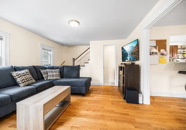 3rd image of 71 Milner St, Waltham, MA 02451 | MLS# 73546289