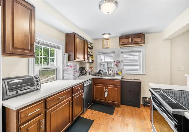 5th image of 71 Milner St, Waltham, MA 02451 | MLS# 73546289