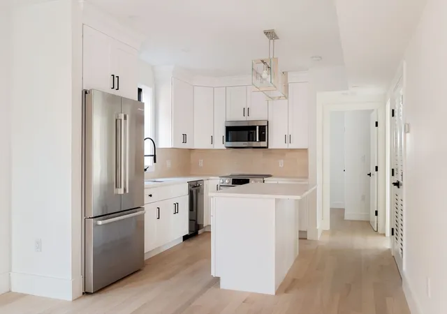 4th image of 387 Norfolk St, Cambridge, MA 02139 | MLS# 73541573