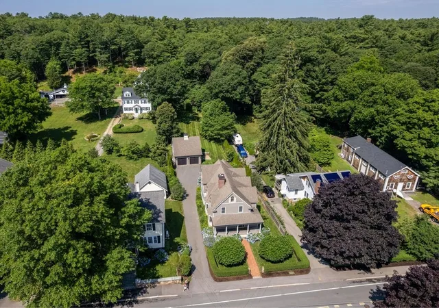 Photo 4 of Sale Pending at 70 School St, Manchester, MA 01944 | MLS# 73564987 | Listing updated on 2026-09-08