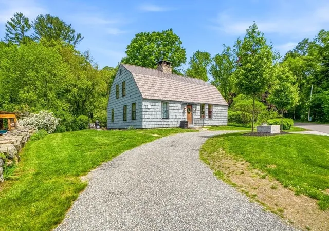 Homes for sale in Upton, MA | 52 Elm St, Upton, MA 01568 | MLS# 73523806
