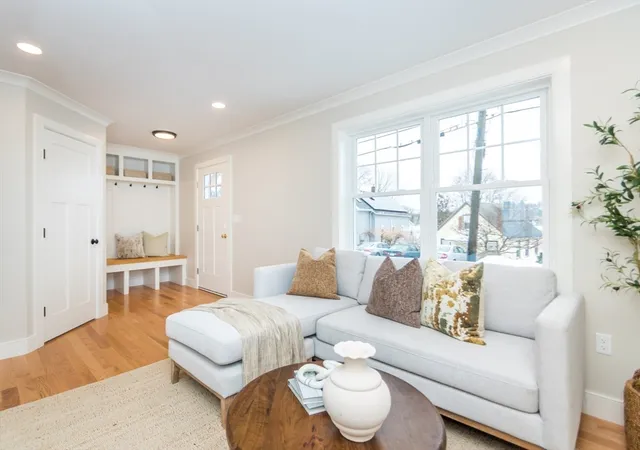 3rd image of 87 Hardy Pond Road, Waltham, MA 02451 | MLS# 73550815