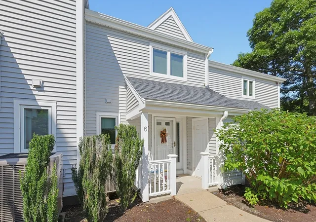 3rd image of 6 Westcliff Dr #Golfview, Plymouth, MA 02360 | MLS# 73558735