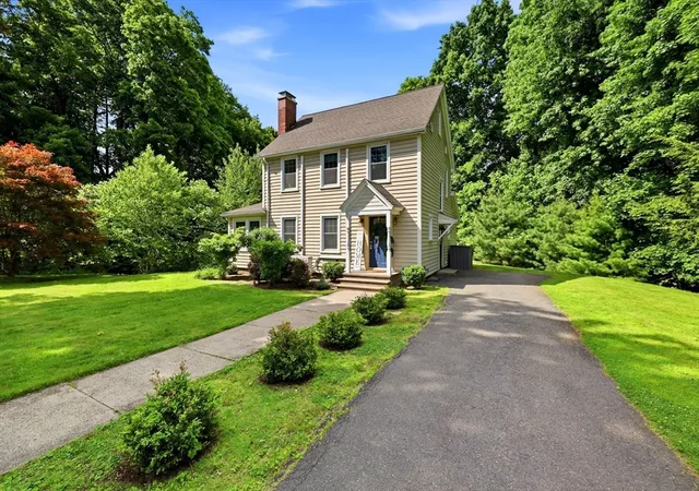Homes for sale in Longmeadow, MA | 32 Lincoln Rd, Longmeadow, MA 01106 | MLS# 73524647