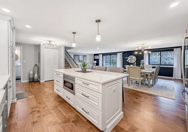 Listing Photo 4 - Condo for sale in building located at 9 Broadway, Saugus, MA 02127 - Unit #302