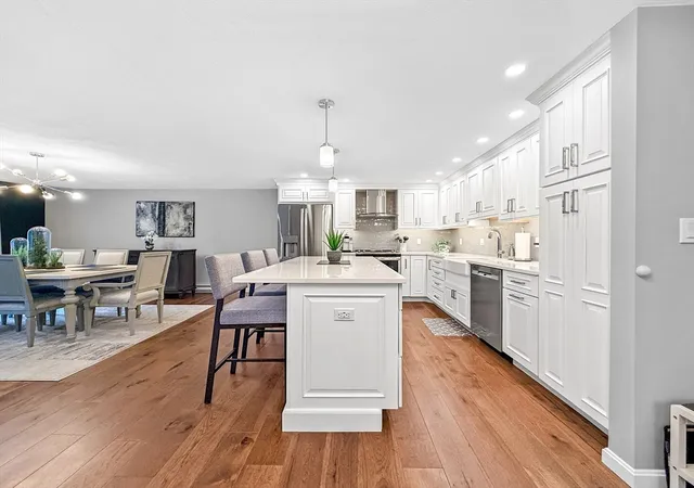Listing Photo 5 - Condo for sale in building located at 9 Broadway, Saugus, MA 02127 - Unit #302