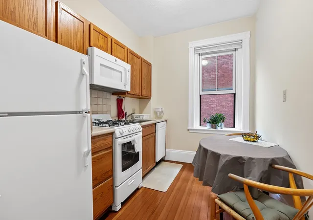 5th image of 38 Kilsyth Road #23, Brookline, MA 02445 | MLS# 73551176
