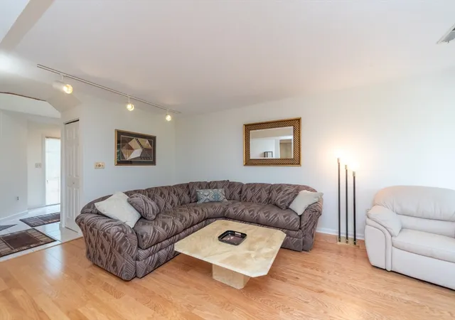 Listing Photo 4 - Condo for sale in building located at 8 Canvasback Wy, Walpole, MA 02081 - Unit #8
