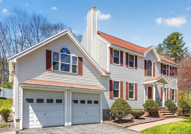 3rd image of 22 Mcrayne Hill Rd, Billerica, MA 01821 | MLS# 73510396