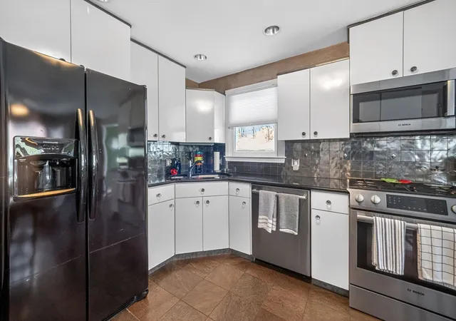 5th image of 22 Mcrayne Hill Rd, Billerica, MA 01821 | MLS# 73510396