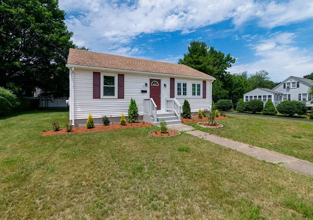 Homes for sale in Auburn, MA | 43 Chestnut Ave, Auburn, MA 01501 | MLS# 73544546